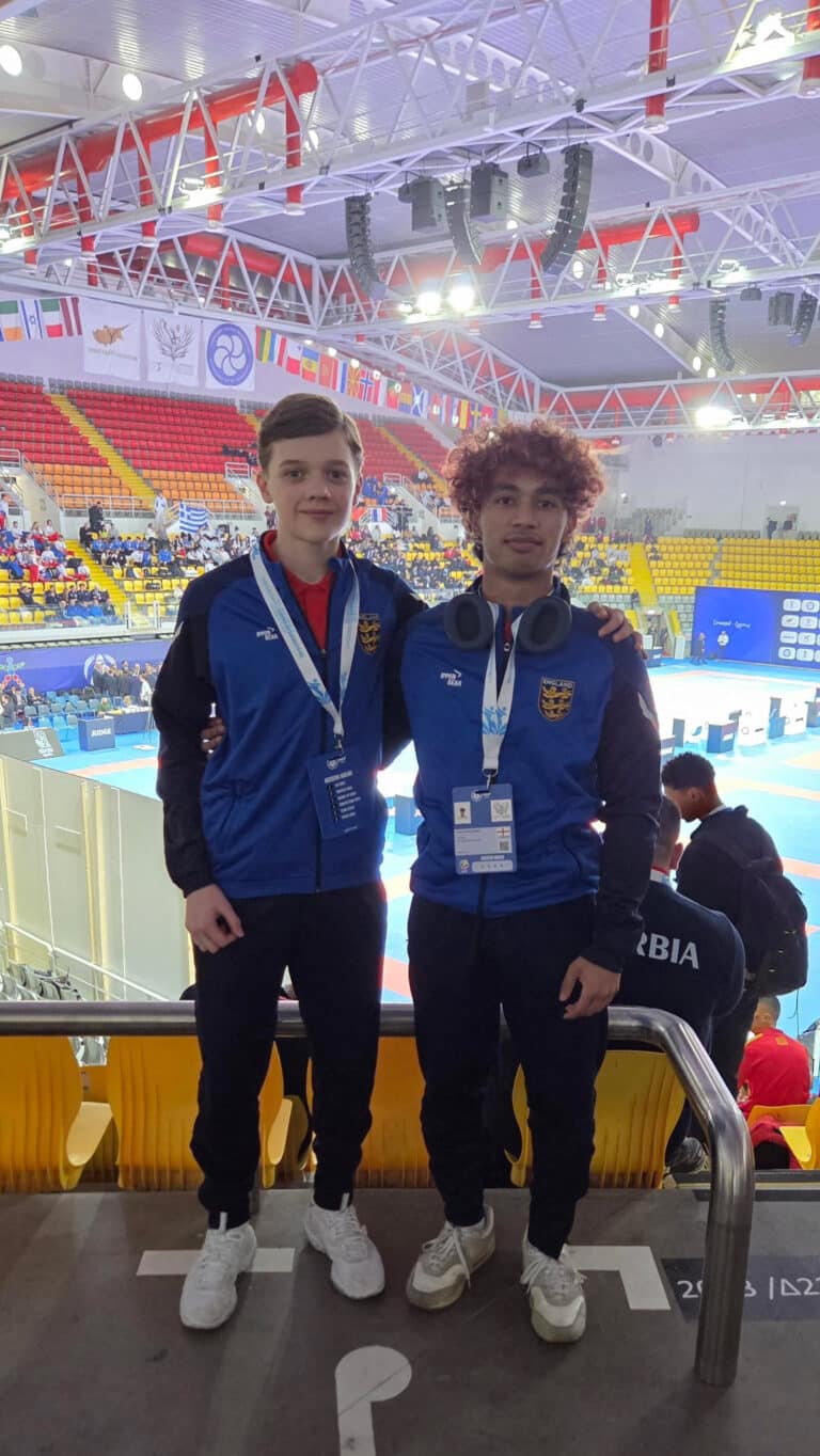 4B334095-3DE5-4CDF-9DFD-B743FC576CB7